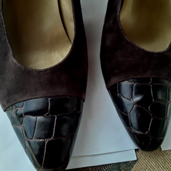 Touch of NINA SZ 7 1/2 M Brown Suede Leather Crocodile Croc 3" Heel Pumps Shoes - Picture 3 of 6